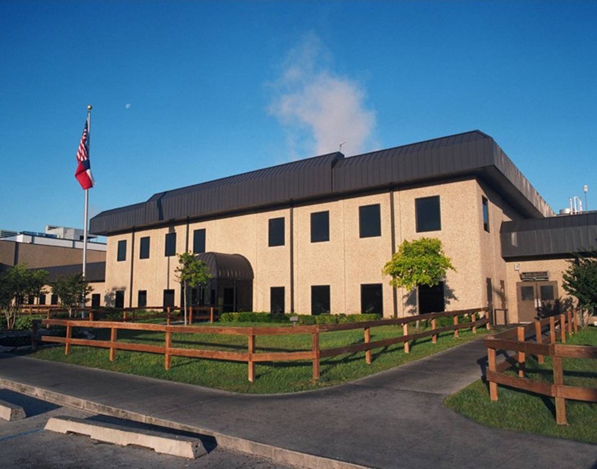 Bryan, Texas Complex WayneSanderson Farms®